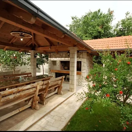 Διαμέρισμα Aleksic Τρέμπινιε
